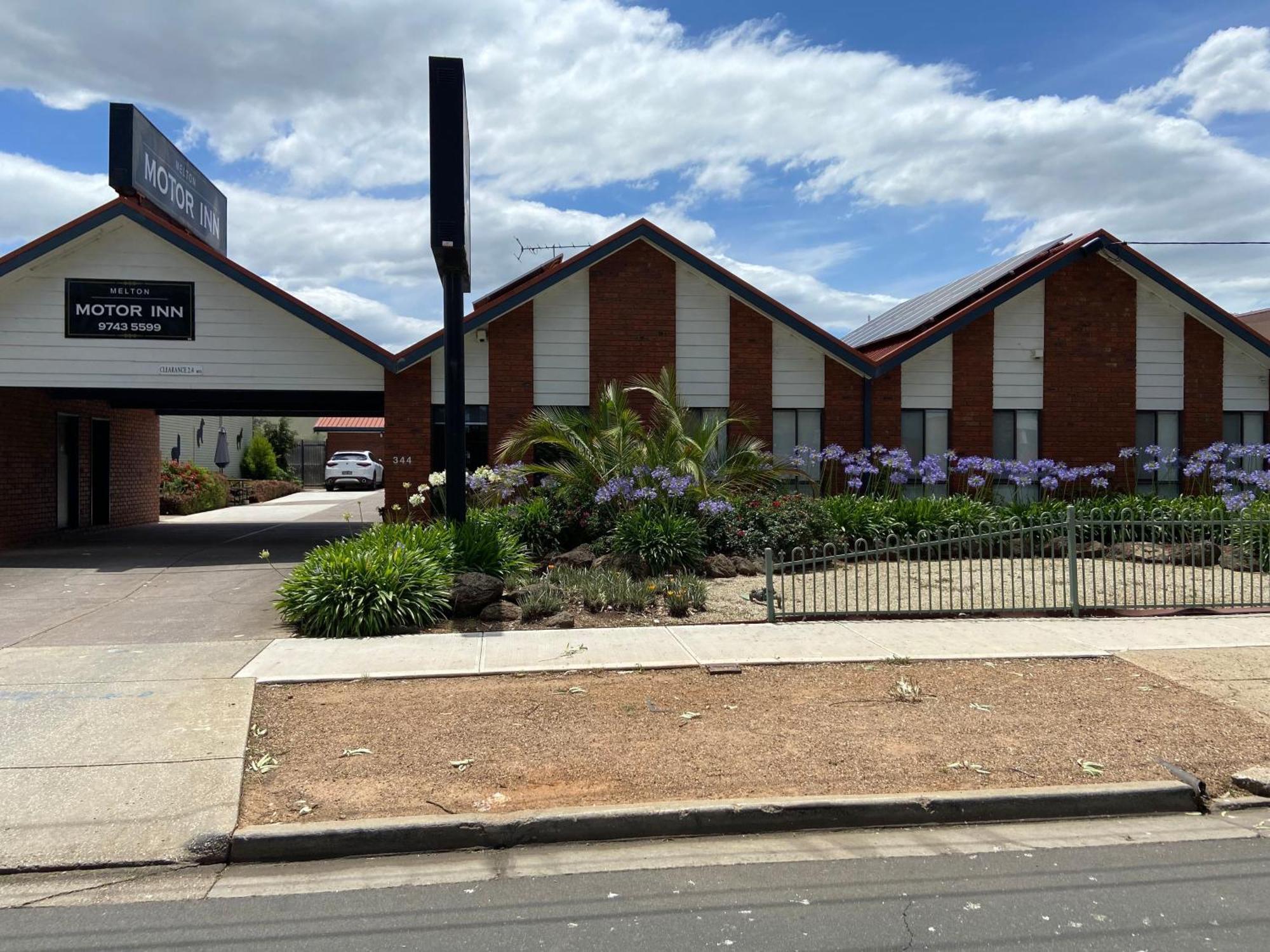 Melton Motor Inn And Apartments Exterior foto